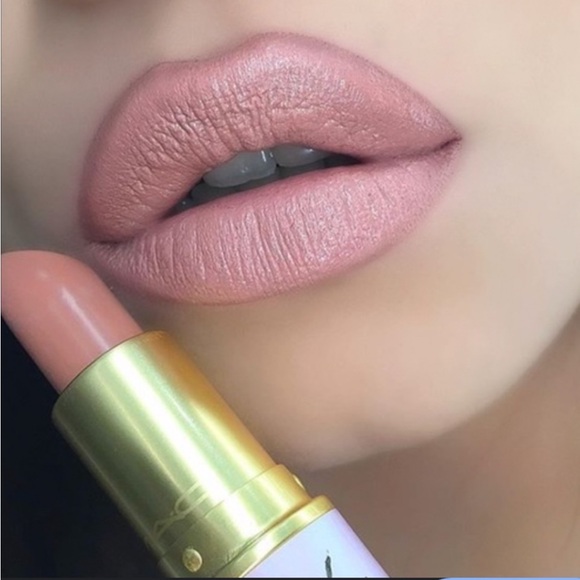 MAC x Aladdin, Maleficent, Cenderella Lipsticks NEW - Picture 16 of 16